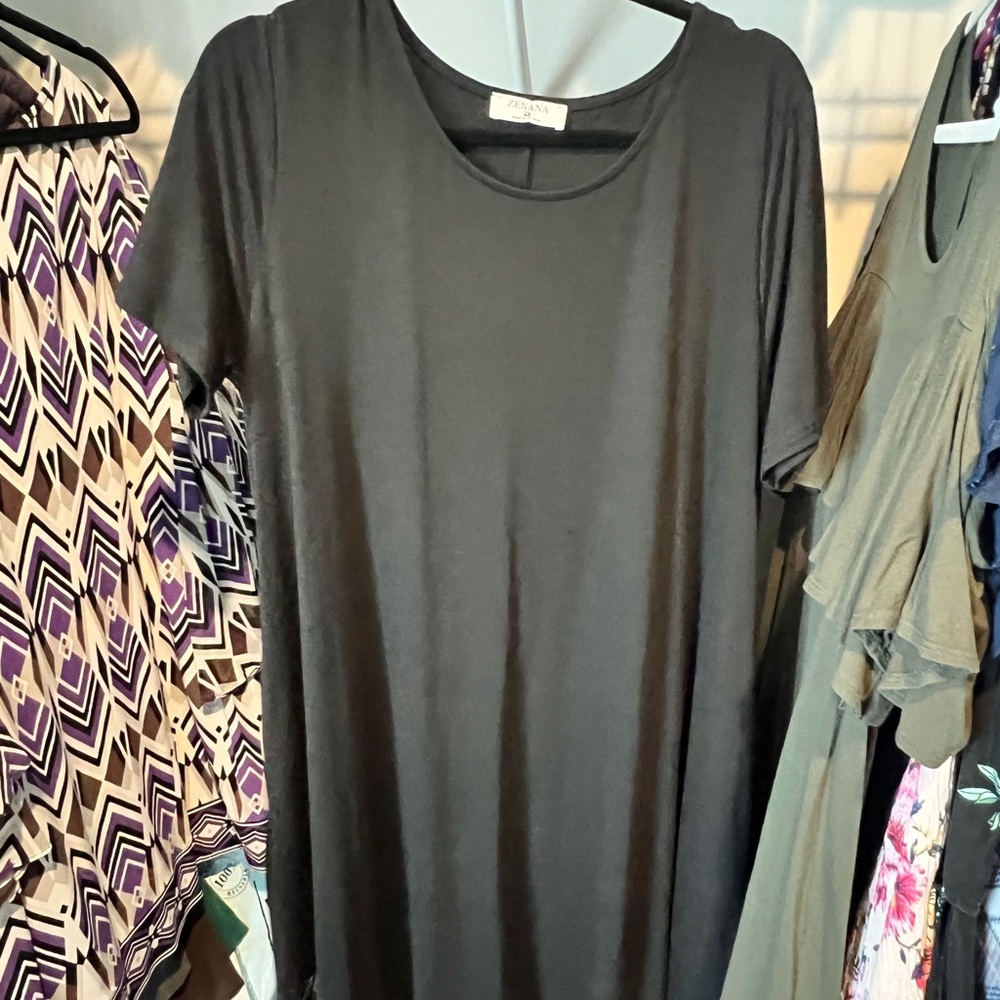 Zenana Outfitters Charcoal Short Sleeve Tee